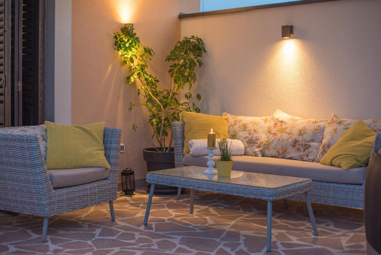 Apartmani Julija Vodice Eksteriør billede