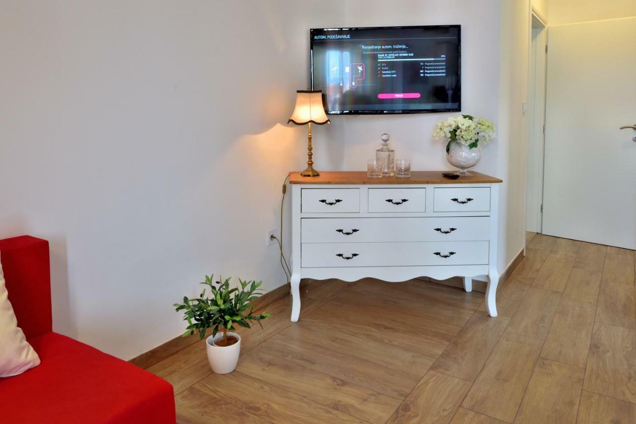 Apartmani Julija Vodice Eksteriør billede