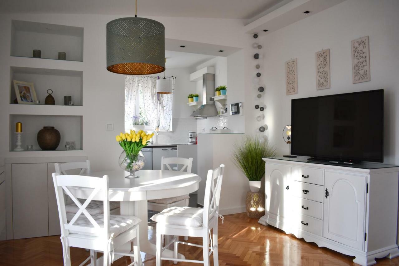 Apartmani Julija Vodice Eksteriør billede